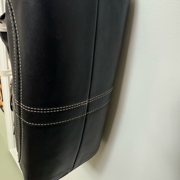 Coach purse (medium) - Picture 6 of 6